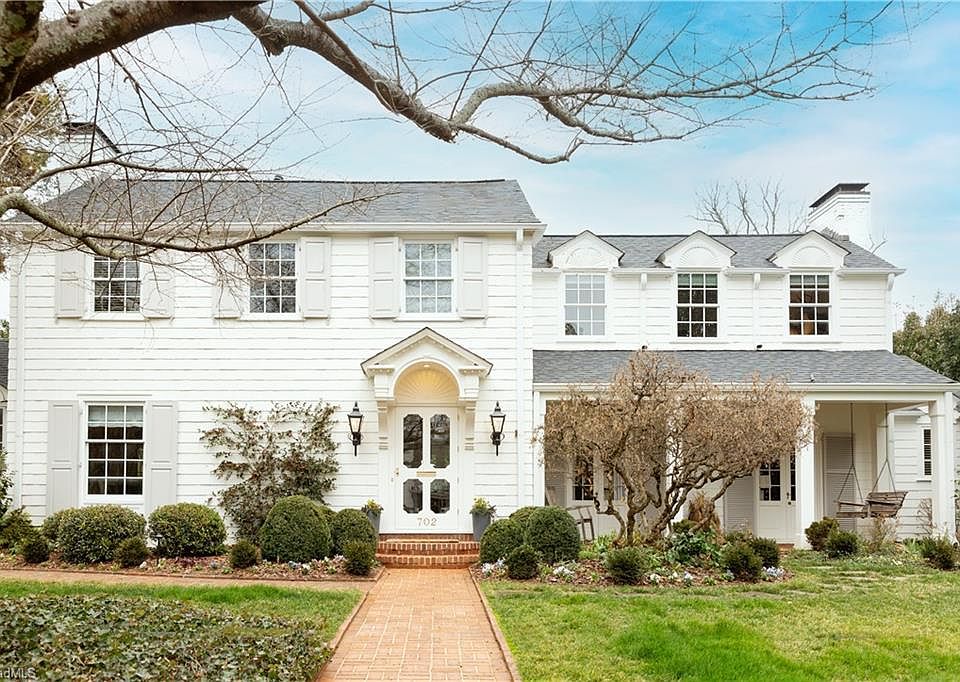 1st image of 702 Woodland Dr
