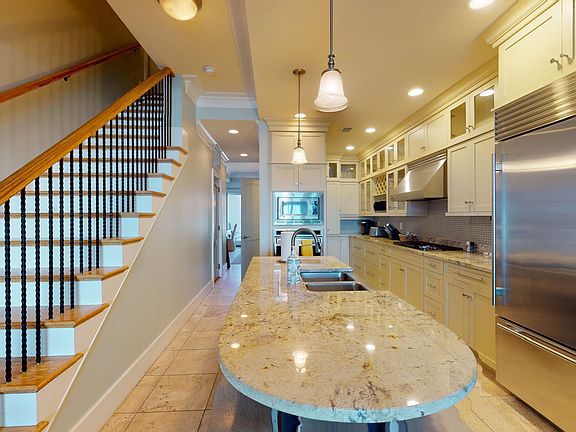 3rd image of 113 E Arctic Ave #B