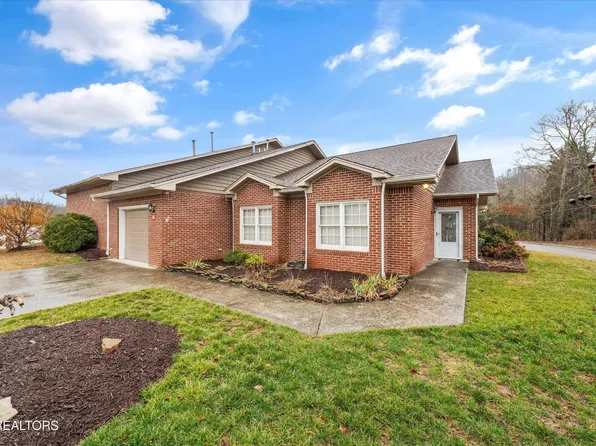 10 Rivers Ct, Oak Ridge, TN 37830