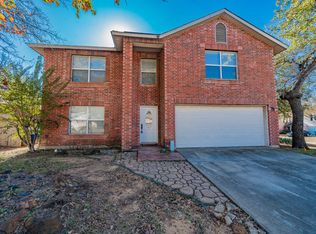 2001 Barton Springs Dr, Corinth, TX 76210