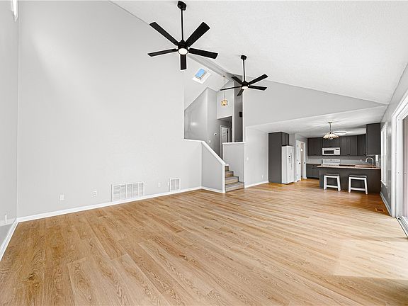 5th image of 251 Cherokee Dr