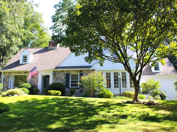 34 Old Rock Lane, Norwalk, CT 06850