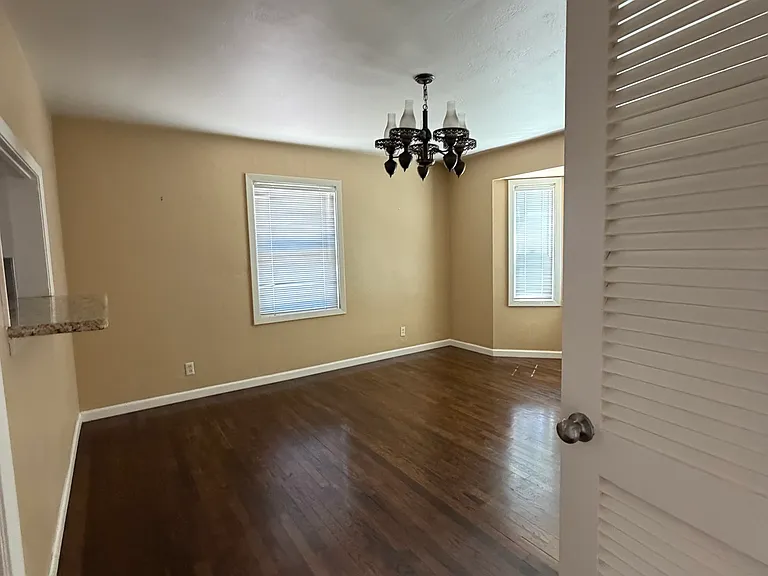 4242 N Overhiser Rd — Photo 2