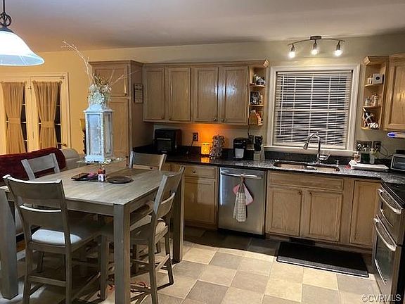 3rd image of 3800 River Mill Dr