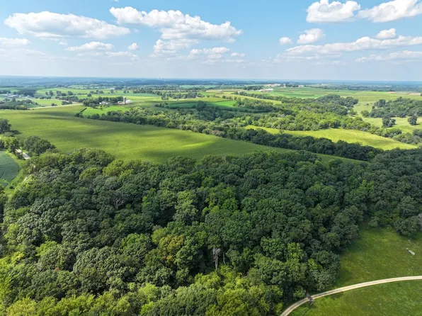 Spring Valley Rd, Highland, WI 53543
