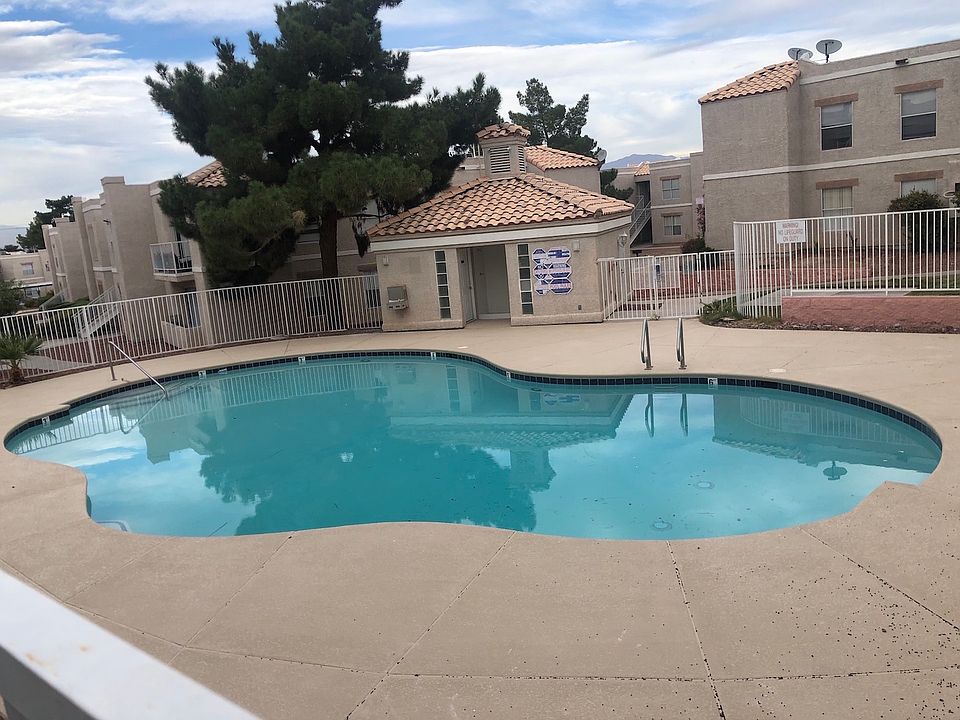 Lake Mead Pool Photo_09112020