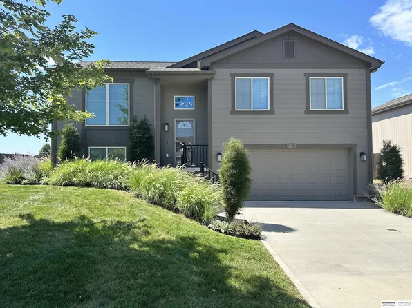 13904 S 47th St, Papillion, NE 68133