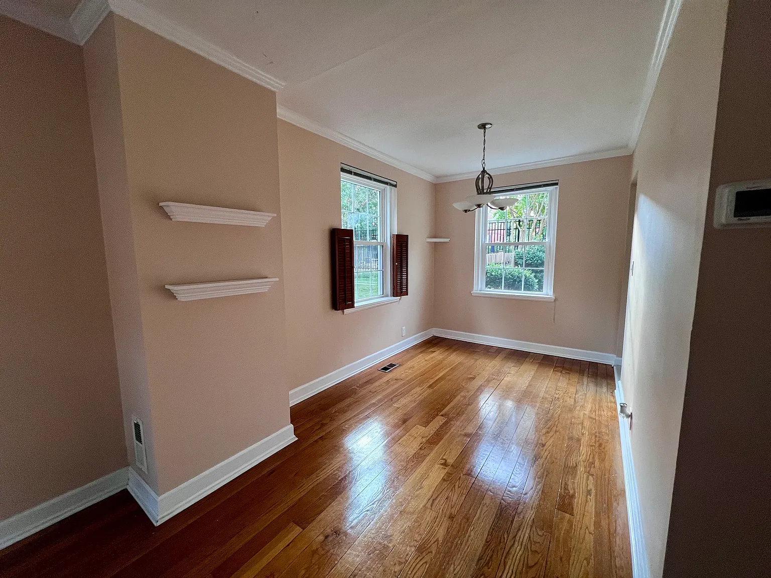 2 bed, 1383 sqft, $2,950 — Photo 4