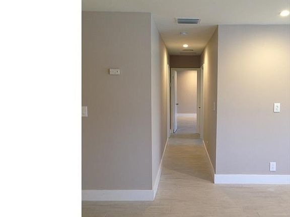 5th image of 1950 N Andrews Ave APT 212D