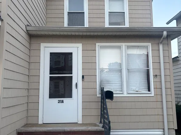 21 Dolan St #A, Sayreville, NJ 08872