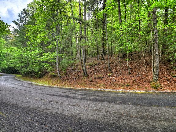 110th image of 300 River Rd