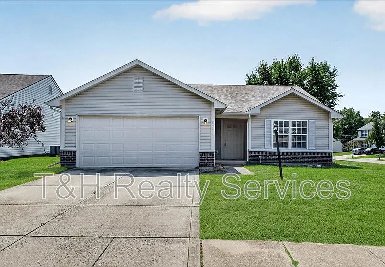 10341 Whitewater Ln — Photo 1