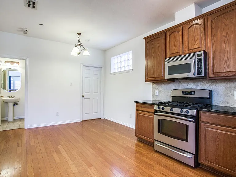 7116 Occidental Rd — Photo 13