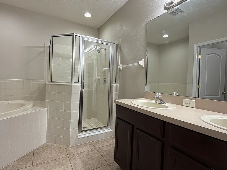1144 Andrew Aviles Cir #1 — Photo 28