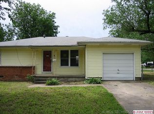 1935 W Maple St, Collinsville, OK 74021