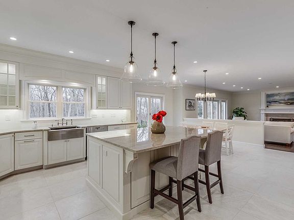 2nd image of 4 Kellie Ct