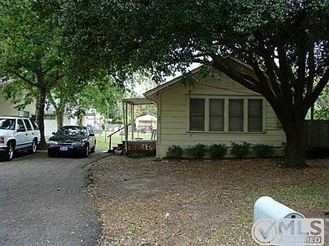2nd image of 2001 Mangum St