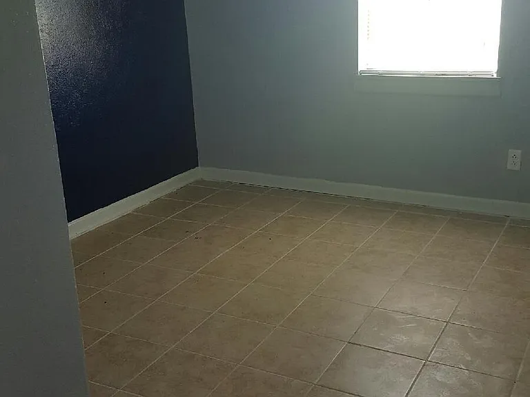 1110 W Houston St — Photo 10