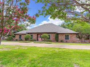 2833 S Country Club Rd, Garland, TX 75043