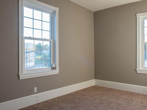 2nd image of 618 Palmer Ave