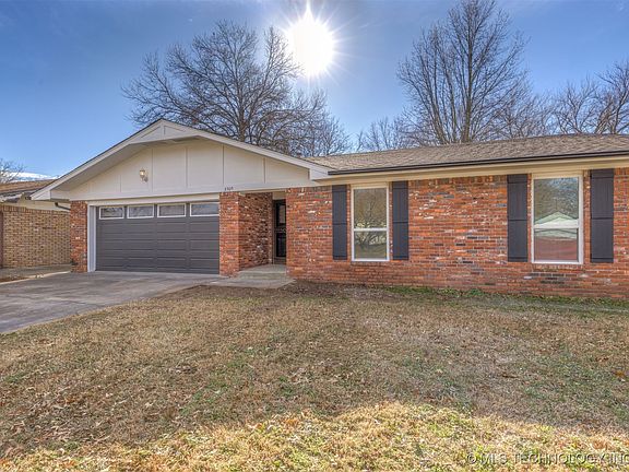 5th image of 2305 Columbus St