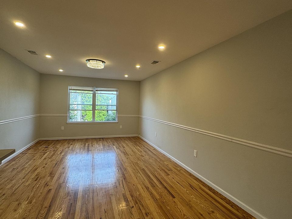 1st image of 15 Seymour Ave Floor 2