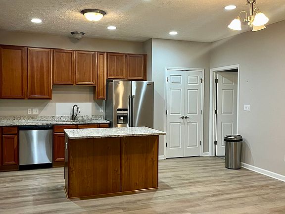 5th image of 2636 Big Bear Ln