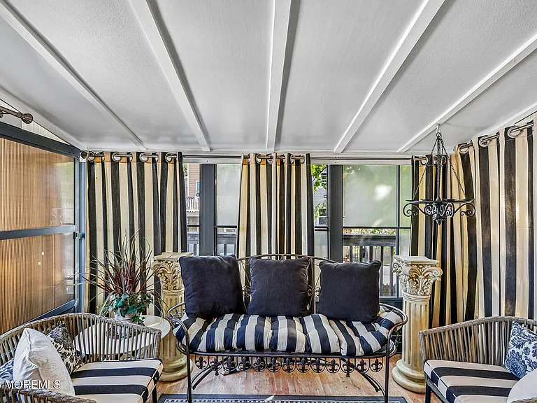 179 Bay Ave — Photo 20