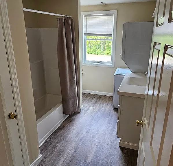 124 Kingston Rd — Photo 5
