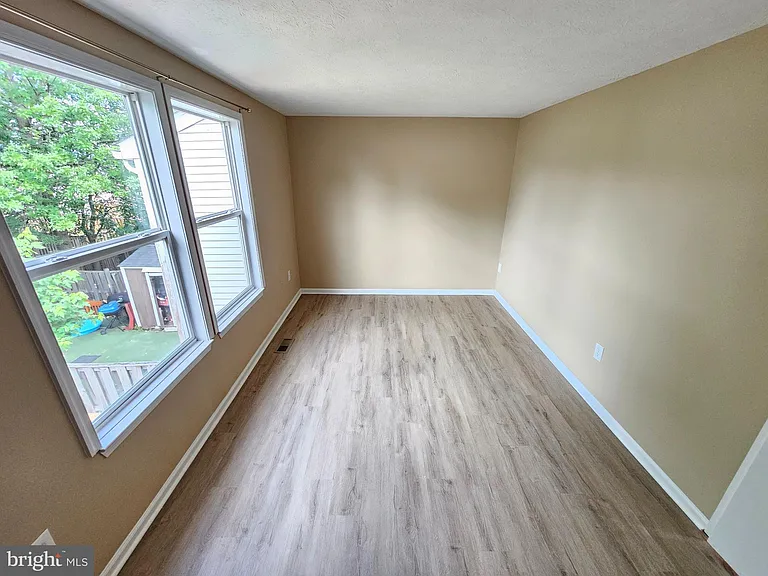 509 Beebe Ct — Photo 23