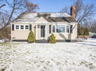 48 Florida Dr, Agawam, MA 01001