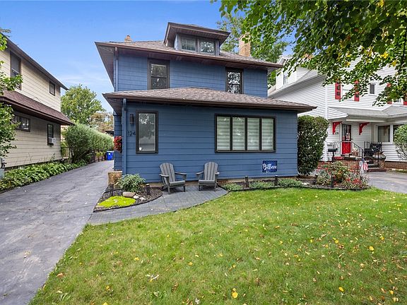 2nd image of 124 Parkside Cres