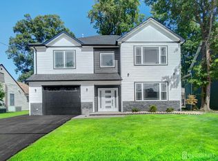 24 Stiles Rd, Edison, NJ 08817