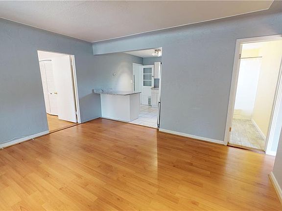4th image of 1829 30th Ave N