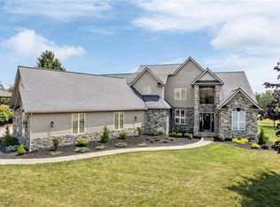 6361 Highland Green Dr, Medina, OH 44256