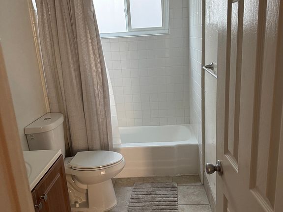 5th image of 4636 4th St