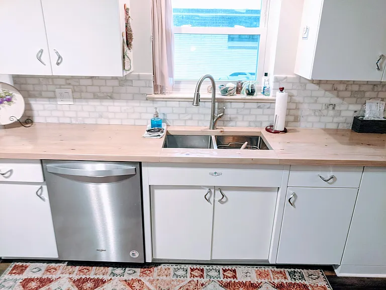 1318 S Alcott St — Photo 2