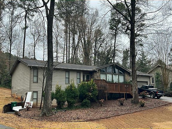 3rd image of 4878 Woodhurst Way