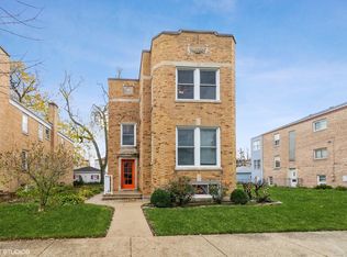 10317 Chaucer St #2, Westchester, IL 60154