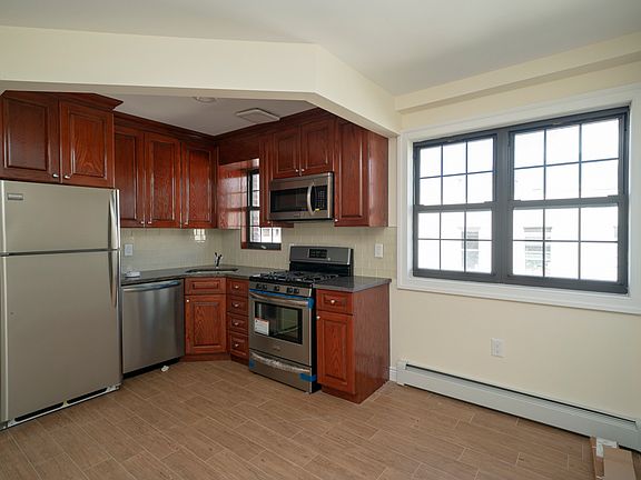 4th image of 28-40 45th St #3