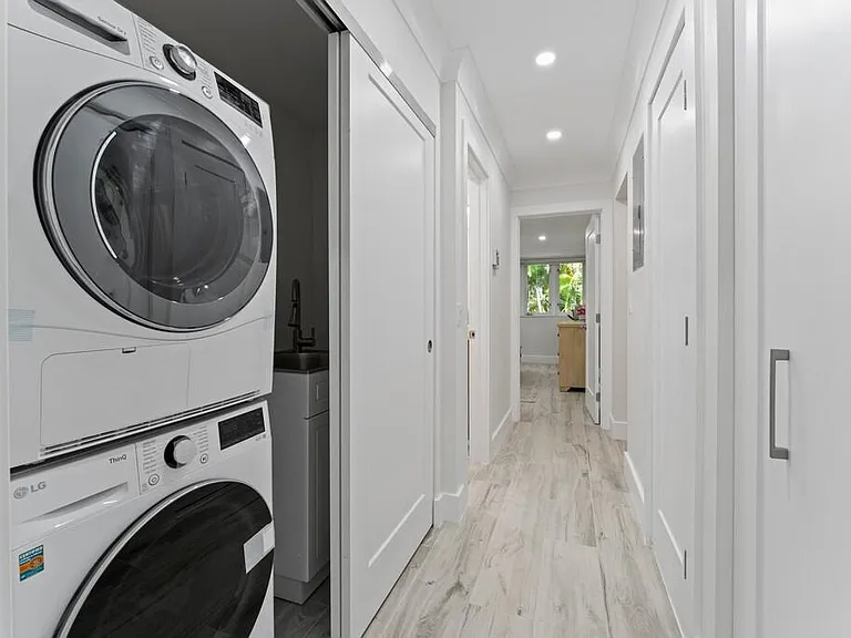 2051 NE Ocean Blvd #C13 — Photo 13