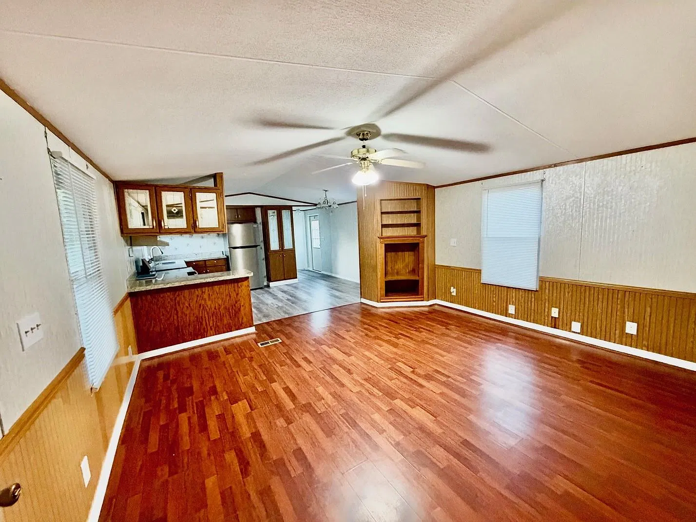 3 bed, 2.0 bath, 1280 sqft, $1,650 — Photo 1