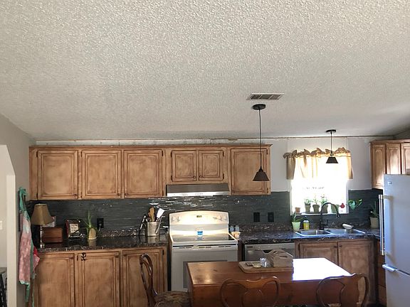 3rd image of 5739 NE 4th Ln