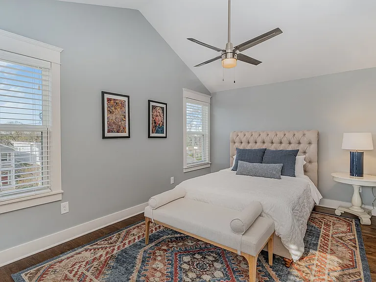 928 Thomas Ave — Photo 14