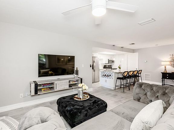 2nd image of 224 Palm DR #46-8