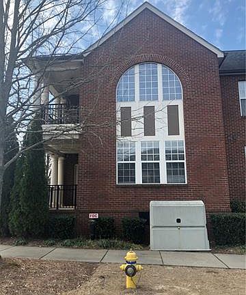 3rd image of 121 Irving Ave APT G