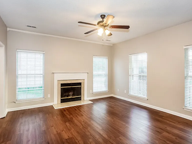 10415 Battle Ct — Photo 6