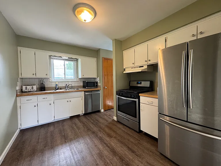 2747 Culbertson Ave — Photo 7