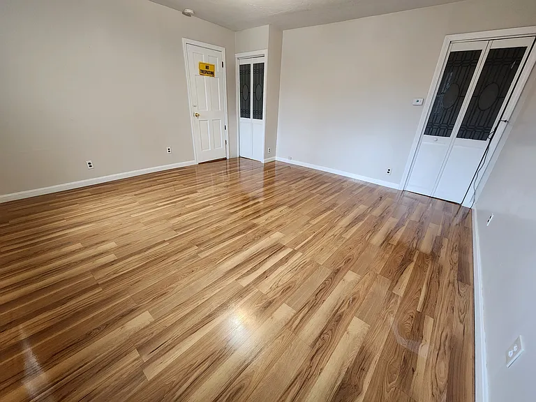 818 Bedford St #1 — Photo 9