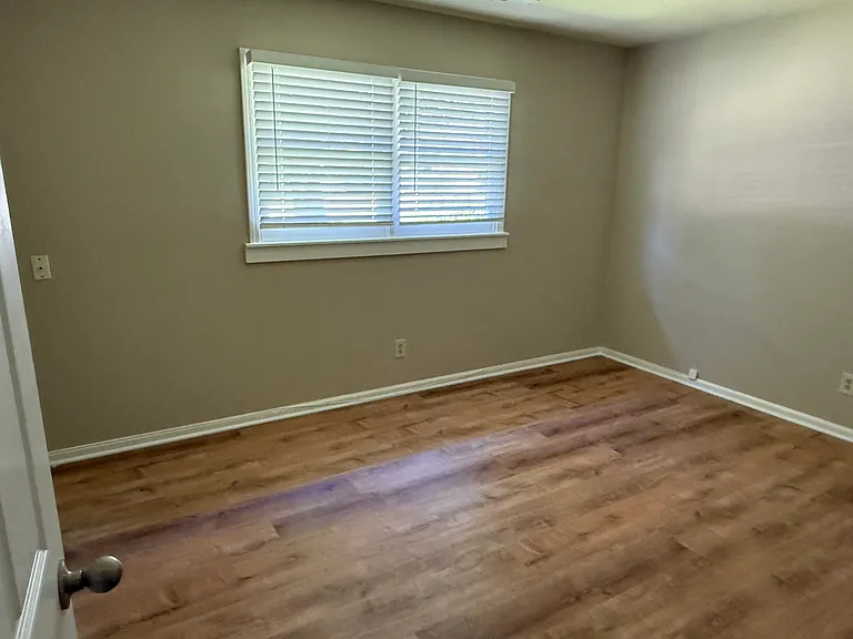 3501 Lazy Brook Ln — Photo 7